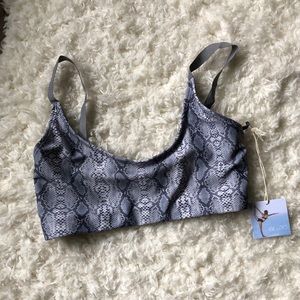 NWT Onzie Hot Yoga Top